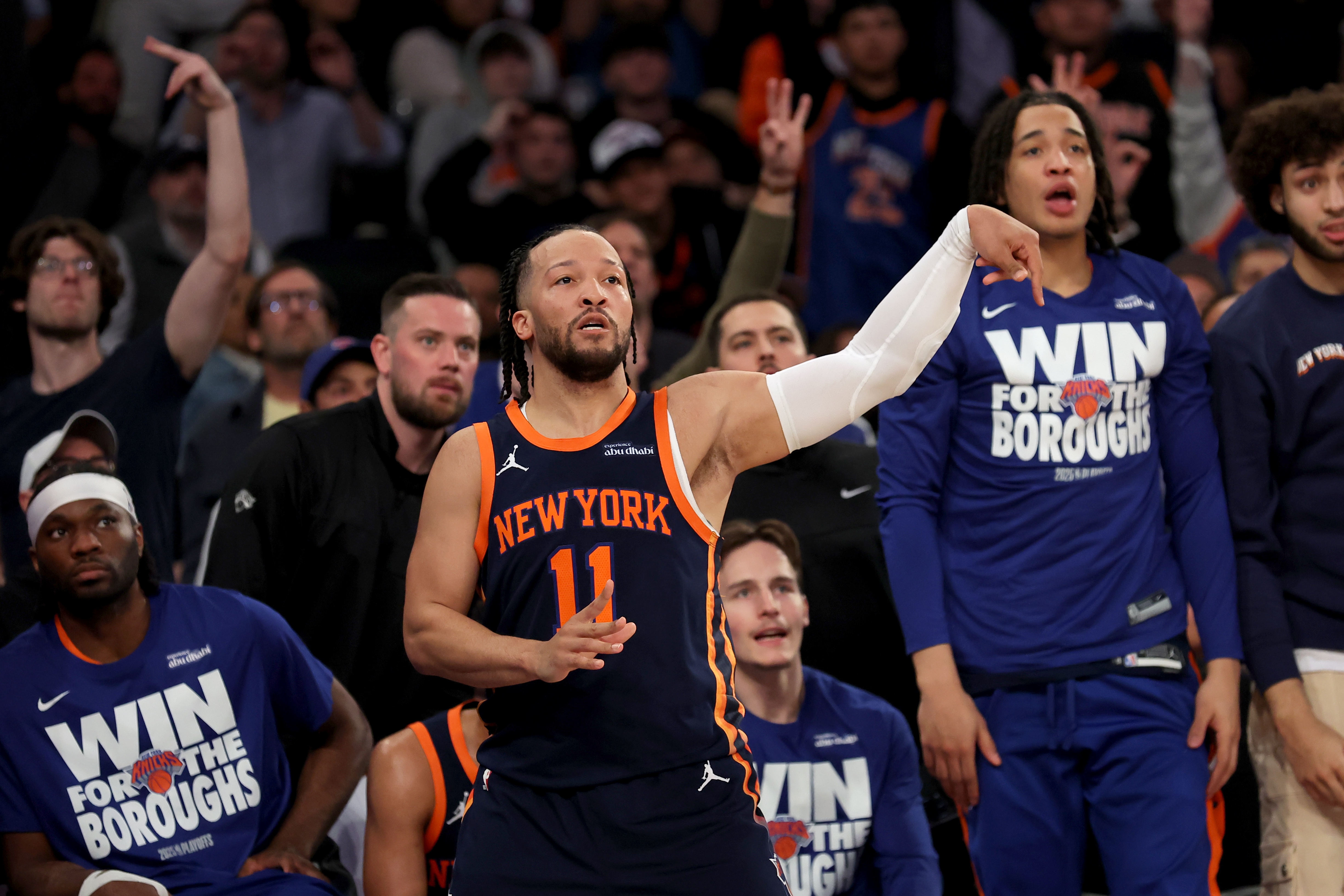 纽约尼克斯发布备战花絮，赛后遗憾出局，德甲任务艰巨，高层口径保持一致(尼克尔俱乐部)